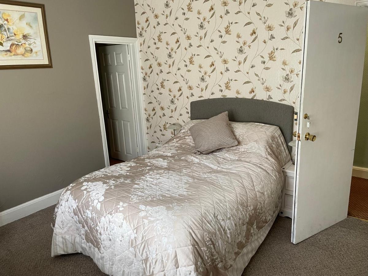 The Dartmoor Bnb Єлвертон Екстер'єр фото